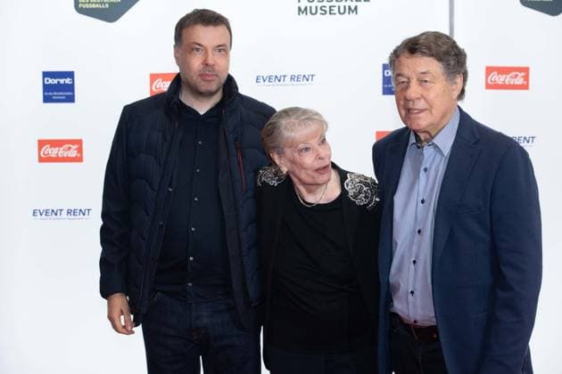 Otto REHHAGEL with wife Beate and son Jens, Red Carpet, Red Carpet Show, Arrival, HALL OF FAME Award Ceremony 2025 on 06 10 2025 at the German Football Museum in Dortmund Germany Â