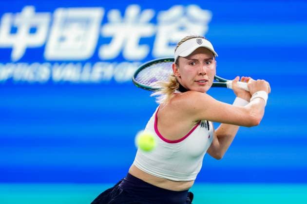 WUHAN, CHINA - OCTOBER 06: Ekaterina Alexandrova competes in the Women s Singles Round of 64 match against Victoria Mboko of Canada on day 3 of 2025 Wuhan Open at Optics Valley International Tennis Center on October 6, 2025 in Wuhan, Hubei Province of China.  Copyright: xVCGx 111595581610
