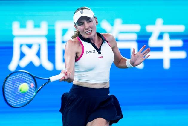 WUHAN, CHINA - OCTOBER 06: Ekaterina Alexandrova competes in the Women s Singles Round of 64 match against Victoria Mboko of Canada on day 3 of 2025 Wuhan Open at Optics Valley International Tennis Center on October 6, 2025 in Wuhan, Hubei Province of China.  Copyright: xVCGx 111595581552