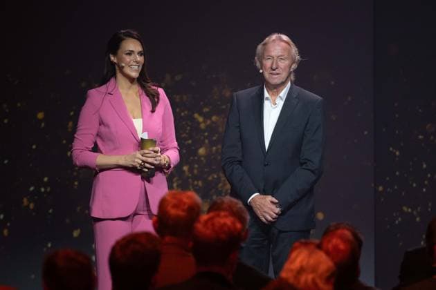 Presenter Esther SEDLACZEK and award winner Horst HRUBESCH, HALL OF FAME Award Ceremony 2025 on 06 10 2025 at the German Football Museum in Dortmund Germany Â