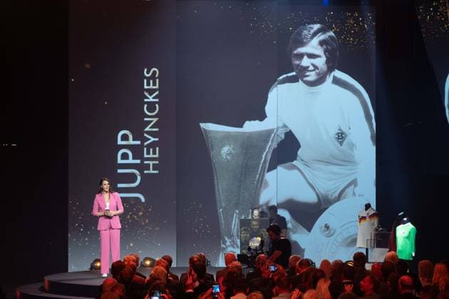 Award winner Jupp HEYNCKES is honored in absentia, left presenter Esther SEDLACZEK HALL OF FAME Award Ceremony 2025 on 06 10 2025 at the German Football Museum in Dortmund Germany Â