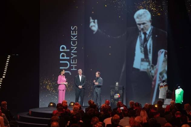 Award winner Jupp HEYNCKES is honored in absentia, from left presenter Esther SEDLACZEK, Bastian SCHWEINSTEIGER and Philipp LAHM, HALL OF FAME Award Ceremony 2025 on 06 10 2025 at the German Football Museum in Dortmund Germany Â