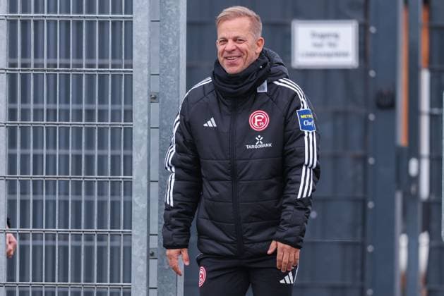 Soccer 2 Bundesliga Training Fortuna Düsseldorf on 07 10 2025 at the training ground at the Merkur Spiel Arena in Düsseldorf Markus Anfang Trainer Head Coach Düsseldorf xJRx