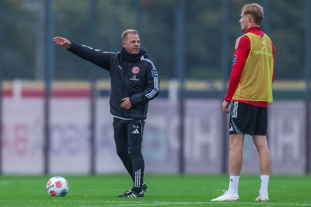 Soccer 2 Bundesliga Training Fortuna Düsseldorf on 07 10 2025 at the training ground at the Merkur Spiel Arena in Düsseldorf Markus Anfang Trainer Head Coach Düsseldorf xJRx