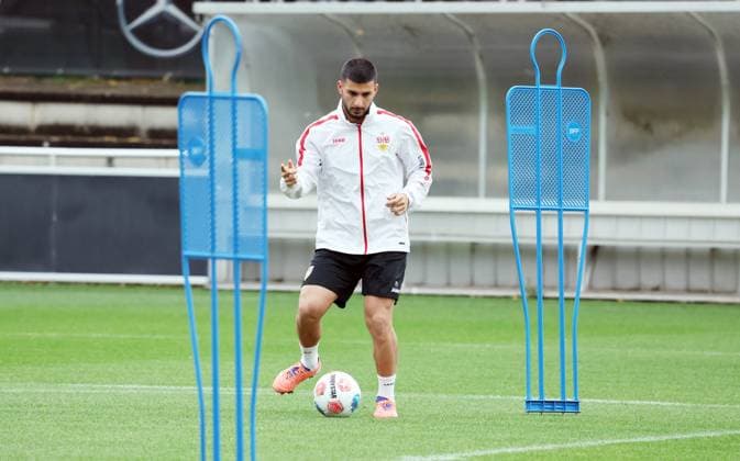 07 10 25 VfB Stuttgart Training Germany, Stuttgart, 07 10 2025, Football, Bundesliga, VfB Stuttgart Training Deniz Undav