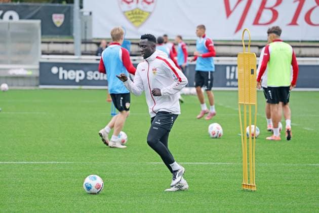 07 10 25 VfB Stuttgart Training Germany, Stuttgart, 07 10 2025, Football, Bundesliga, VfB Stuttgart Training Silas Katompa Mvumpa