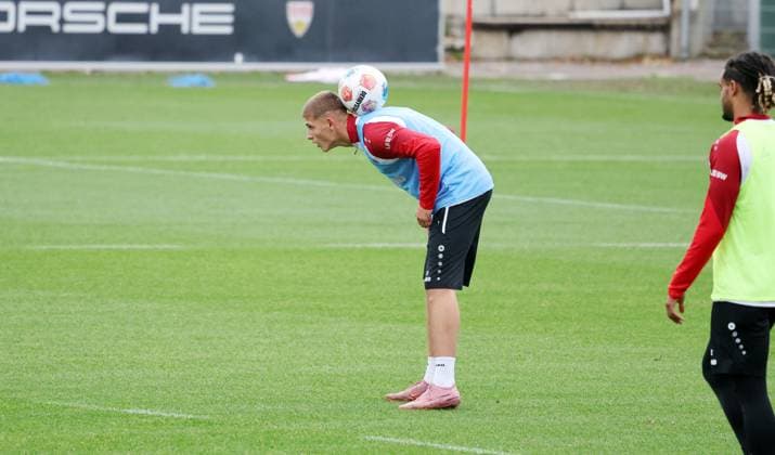07 10 25 VfB Stuttgart Training Germany, Stuttgart, 07 10 2025, Football, Bundesliga, VfB Stuttgart Training Enis Redzepi