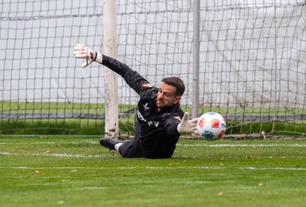 Soccer, Men, Season 2025 26, 2 Bundesliga, Hertha BSC, Training, Goalkeeper Marius Gersbeck Hertha BSC , 07 10 2025, Copyright: xSebastianxRäppold MatthiasxKochx