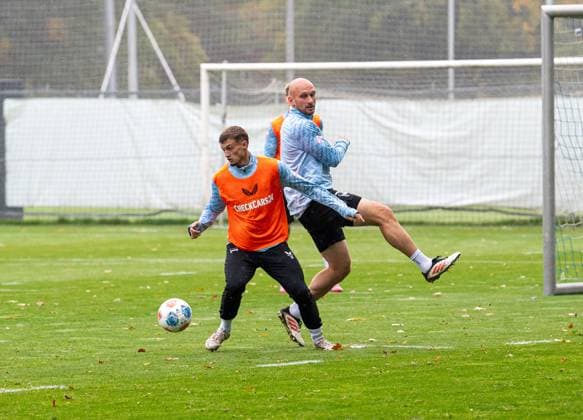 Soccer, Men, Season 2025 26, 2 Bundesliga, Hertha BSC, Training, f l Michael Cuisance Hertha BSC , Toni Leistner Hertha BSC , 07 10 2025, Copyright: xSebastianxRäppold MatthiasxKochx