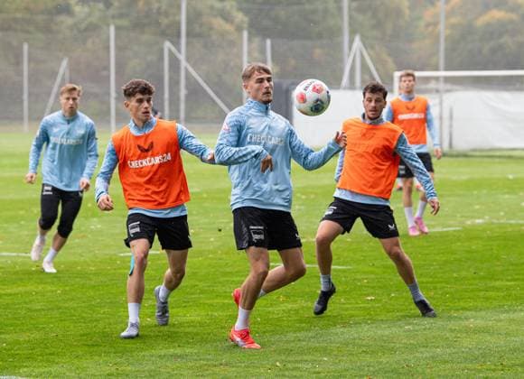 Soccer, Men, Season 2025 26, 2 Bundesliga, Hertha BSC, Training, f l Janne Berner Hertha BSC , Marten Winkler Hertha BSC , Diego Demme Hertha BSC , 07 10 2025, Copyright: xSebastianxRäppold MatthiasxKochx