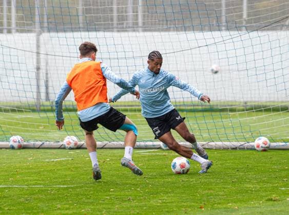 Soccer, Men, Season 2025 26, 2 Bundesliga, Hertha BSC, Training, f l Janne Berner Hertha BSC , Jeremy Dudziak Hertha BSC , 07 10 2025, Copyright: xSebastianxRäppold MatthiasxKochx
