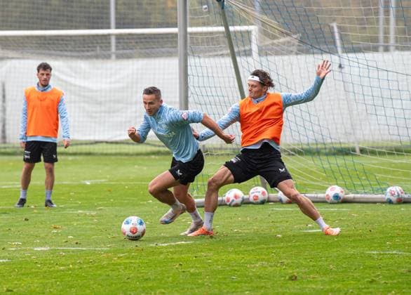 Soccer, Men, Season 2025 26, 2 Bundesliga, Hertha BSC, Training, f l Paul Seguin Hertha BSC , Fabian Reese Hertha BSC , 07 10 2025, Copyright: xSebastianxRäppold MatthiasxKochx