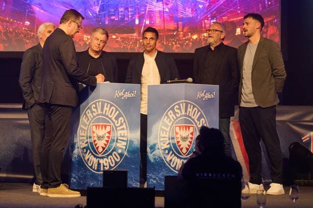 06 10 2025 07 102025, 125 years KSV Holstein, anniversary celebration, birthday, soccer and other sports, season 2025 2026, Holstein Kiel presenter Andreas Käckell, Andreas Bornemann, Thorsten Gutzeit, Marcel Rapp, Uwe Stöver, Kenneth Kronholm Kiel, Hebbel Schule Holstein Stadion Schleswig Holstein Germany