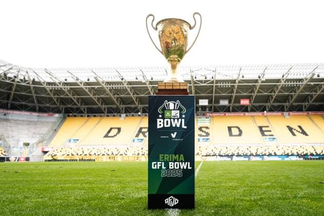 Trophy, GFL Bowl trophy stands on the lawn of Rudolf-Harbig-Stadion Dresden Erima GFL Bowl 2025, press conference, PK, Pressekonferenz Potsdam Royals vs Dresden Monarchs Copyright: xFootxBowl PatrickxKlixx