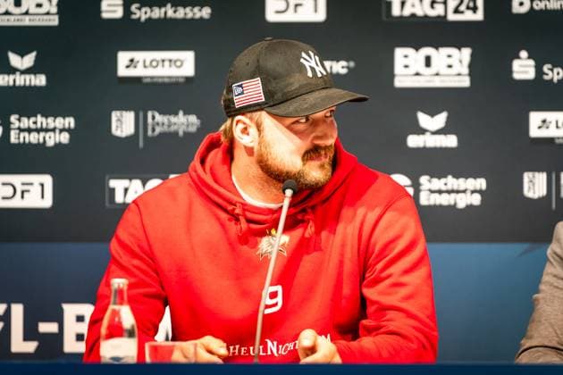 Potsdam Royals running back Heiko Bals speaks at Erima GFL Bowl press conference, PK, Pressekonferenz Erima GFL Bowl 2025, press conference, Potsdam Royals vs Dresden Monarchs Copyright: xFootxBowl PatrickxKlixx