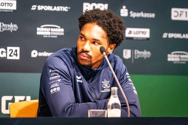 Monarchs Wide Receiver Tyler Hudson speaks at Erima GFL Bowl press conference, PK, Pressekonferenz Erima GFL Bowl 2025, press conference, Potsdam Royals vs Dresden Monarchs Copyright: xFootxBowl PatrickxKlixx