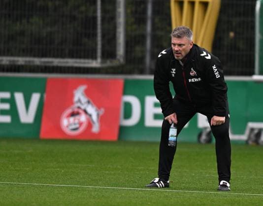 07 10 2025, xophax, Fußball , Fußball Bundesliga 1 FC Köln Saison 2025 2026 Training Trainer Lukas Kwasniok DFL DFB REGULATIONS PROHIBIT ANY USE OF PHOTOGRAPHS as IMAGE SEQUENCES and or QUASI VIDEO Koeln