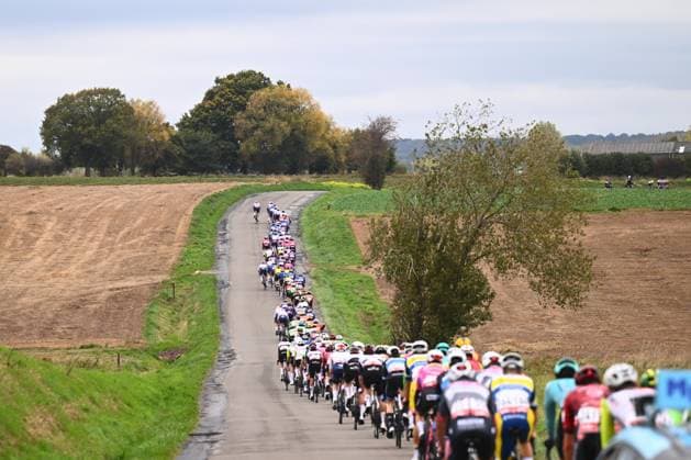 Binche Chimay Binche 2025 Cycling Race BINCHE, BELGIUM - OCTOBER 07 : Illustrative picture showing the peloton during the 37th edition of Binche Chimay Binche an UCI Class 1.1 one day cycling road race for Men Elite of 203.2 km with start in Binche and finish in Binche on October 7, 2025 in Binche, Belgium, 07 10 2025 ( Motordriver Stephan Boone - Binche Belgium  Copyright: xGvgx