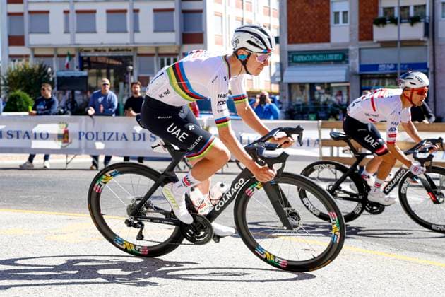 Tre Valli Varesine 2025 Cycling Race VARESE, ITALY - OCTOBER 07 : Tadej Pogacar (SLO - UAE Team Emirates - XRG) during the Tre Valli Varesine an UCI Class 1.pro one day cycling road race for Men Elite of 203.2 km with start in Busto Arsizio and finish in Varese on October 7, 2025 in Varese, Italy, 07 10 2025 ( Photo Alessandro Perrone SprintCyclingAgency Photo News Varese Italy  Copyright: xAlessandroxPerronex xSprintcyclingagencyx