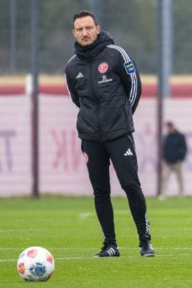 07 10 2025, Soccer 2 Bundesliga, Season 2025 2026, public training, Fortuna Düsseldorf on the training ground at the Merkur Spiel Arena in Düsseldorf Florian Junge Fortuna Duesseldorf, Co Trainer on the training ground Photo Kirchner Media TH Copyright: xKirchner-Media THx