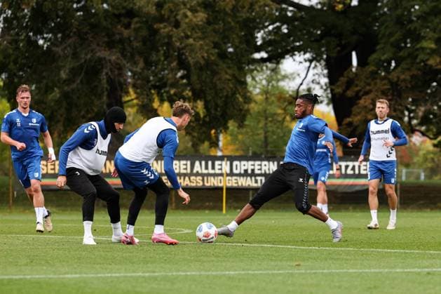 Ado Onaiwu r ,1 FC Magdeburg,45 vs Philipp Hercher M ,1 FC Magdeburg,27 and Andi Hoti 1 FC Magdeburg,3 2 Soccer Bundesliga Season 2025 2026 Training 1 FC Magdeburg at the Avnet Arena in Magdeburg Soccer,Man,Men,Germany,07 10 2025