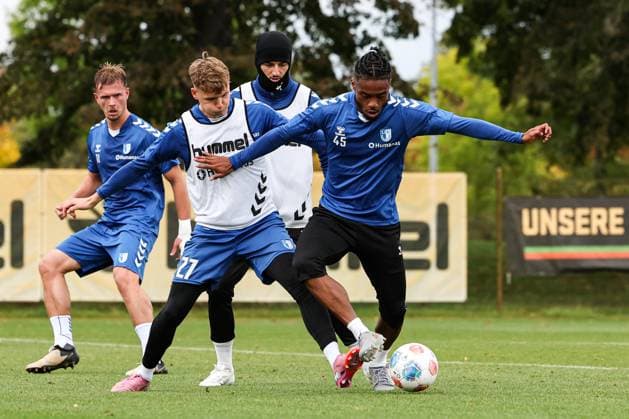 Ado Onaiwu 1 FC Magdeburg,45 vs Philipp Hercher 1 FC Magdeburg,27 2 Soccer Bundesliga Season 2025 2026 Training 1 FC Magdeburg at the Avnet Arena in Magdeburg Soccer,Man,Men,Germany,07 10 2025