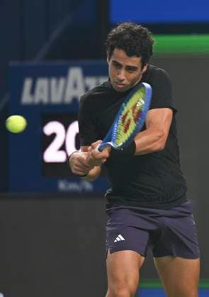 (251007) -- SHANGHAI, Oct. 7, 2025 -- Jaume Munar competes during the men s singles round of 16 match between Novak Djokovic of Serbia and Jaume Munar of Spain at the ATP, Tennis Herren World Tour Shanghai Masters tennis tournament in Shanghai, east China, Oct. 7, 2025. ) (SP)CHINA-SHANGHAI-TENNIS-ATP TOUR-SHANGHAI MASTERS-MEN S SINGLES (CN) ChenxHaoming 