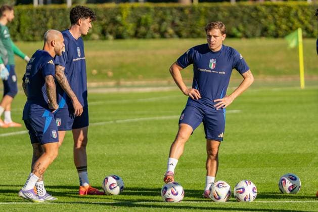 Nicolo Barella (Inter), Federico Dimarco (Inter) and Alessandro Bastoni (Inter) during Italy training session, FIFA World Cup, WM, Weltmeisterschaft, Fussball match in Florence, Italy, October 07 2025  Copyright: xSaraxEsposito IPAxSportx xipa-agency.netx xx IPA_66278115 IPA_Agency_IPA66278115