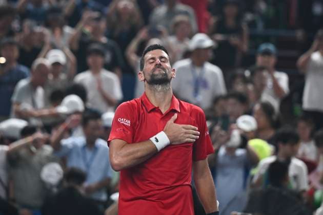 (251007) -- SHANGHAI, Oct. 7, 2025 -- Novak Djokovic celebrates after the men s singles round of 16 match between Novak Djokovic of Serbia and Jaume Munar of Spain at the ATP, Tennis Herren World Tour Shanghai Masters tennis tournament in Shanghai, east China, Oct. 7, 2025. ) (SP)CHINA-SHANGHAI-TENNIS-ATP TOUR-SHANGHAI MASTERS-MEN S SINGLES (CN) ChenxHaoming 