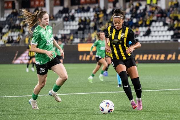 251007 Jagoda Cyraniak of Katowice and Felicia Schröder of Häcken during the Uefa WomenÂs Europa Cup football match between Häcken and Katowice on October 7, 2025 in Gothenburg Photo Daniel Stiller BILDBYRAN kod DS DS0515 fotboll football soccer fotball europa cup häcken katowice uefa womenÂs europa cup dam bbeng  Copyright: DANIELxSTILLER BB251007DS021