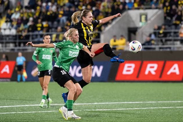251007 Nicola Brzeczek of Katowice and Alice Bergström of Häcken during the Uefa Women s Europa Cup football match between Häcken and Katowice on October 7, 2025 in Gothenburg Photo Daniel Stiller BILDBYRAN kod DS DS0515 fotboll football soccer fotball europa cup häcken katowice uefa womenÂs europa cup dam bbeng  Copyright: DANIELxSTILLER BB251007DS024