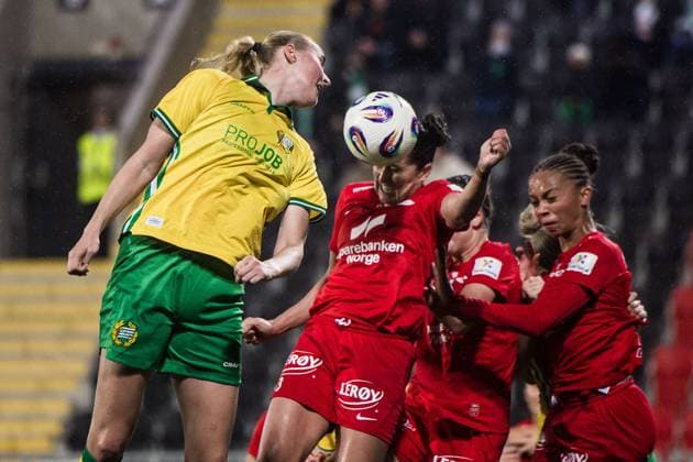 251007 Emelie Bragstad of Hammarby and Brenna Lovera of Brann during the UEFA Women s Europa Cup football match between Hammarby and Brann on October 7, 2025 in Stockholm Photo Kenta Jönsson BILDBYRAN COP 210 KJ0277 fotboll football soccer fotball uefa womens europa cup hammarby brann women dam bbeng  Copyright: KENTAxJÖNSSON BB251007KJ036