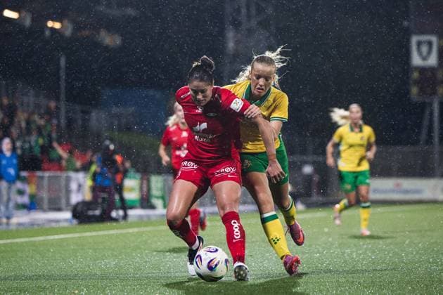 251007 Brenna Lovera of Brann and Smilla Holmberg of Hammarby during the UEFA Women s Europa Cup football match between Hammarby and Brann on October 7, 2025 in Stockholm Photo Kenta Jönsson BILDBYRAN COP 210 KJ0277 fotboll football soccer fotball uefa womens europa cup hammarby brann women dam bbeng  Copyright: KENTAxJÖNSSON BB251007KJ042