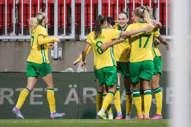 251007 Vilde Hasund of Hammarby celebrates with team mates after 1 0 during the UEFA Women s Europa Cup football match between Hammarby and Brann on October 7, 2025 in Stockholm Photo Kenta Jönsson BILDBYRAN COP 210 KJ0277 fotboll football soccer fotball uefa womens europa cup hammarby brann women dam bbeng jubel  Copyright: KENTAxJÖNSSON BB251007KJ055