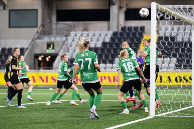 251007 Dzesika Jaszek of Katowice during the Uefa Women s Europa Cup football match between Häcken and Katowice on October 7, 2025 in Gothenburg Photo Daniel Stiller BILDBYRAN kod DS DS0515 fotboll football soccer fotball europa cup häcken katowice uefa womenÂs europa cup dam bbeng  Copyright: DANIELxSTILLER BB251007DS033