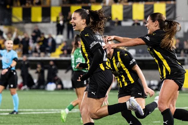251007 Helena Sampaio of Häcken celebrates after 1 0 during the Uefa Women s Europa Cup football match between Häcken and Katowice on October 7, 2025 in Gothenburg Photo Daniel Stiller BILDBYRAN kod DS DS0515 fotboll football soccer fotball europa cup häcken katowice uefa womenÂs europa cup dam bbeng jubel  Copyright: DANIELxSTILLER BB251007DS040
