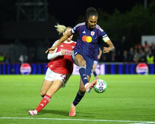 Borehamwood, England, October 07 2025: Wendie Renard (3 OL Lyonnes) clears the ball from the path of Alessia Russo (23 Arsenal) during the UEFA Womens Champions League game between Arsenal and OL Lyonnes at Mangata Developments Stadium Meadow Park in Borehamwood, England. (Photo by Jay Patel Sports Press Photo SPP) Copyright: xJayxPatel SportsxPressxPhoto SPPx Sportspressphoto_SPR39799