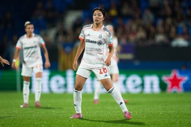 Spain-Football-Women s Champions League FC Barcelona, Barca v Bayern Munich in Barcelona, Spain. Barcelona, Spain, 7, October, 2025. Bayern Munich women player (18) Momoko Tanikawa during Women™s Champions League match between FC Barcelona and Bayern Munich in Johan Cruyff Stadium, Barcelona, Spain, on October 7, 2025. Barcelona Johan Cruyff Stadium Barcelona Spain