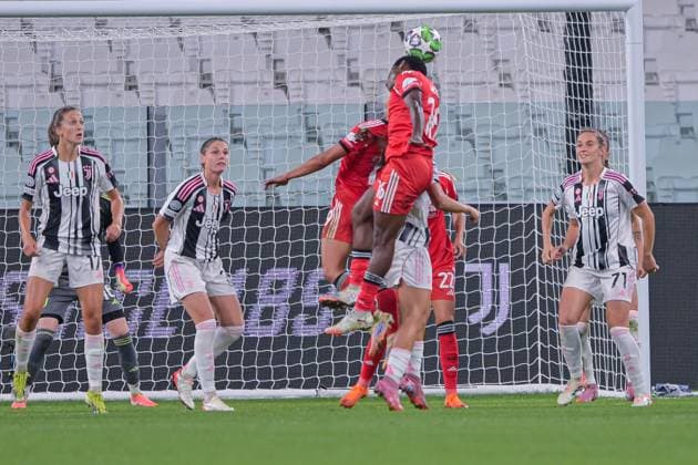 Juventus FC v SL Benfica - UEFA Women s Champions League 2025 26 League Phase MD1 Christy Ucheibe plays for SL Benfica during the UEFA Women s Champions League match between Juventus Women and SL Benfica in Torino, Italy, on October 7, 2025, at Allianz Stadium. Torino Italy  Copyright: xAndreaxxAmatox originalFilename:amato-notitle251007_npNsB.jpg