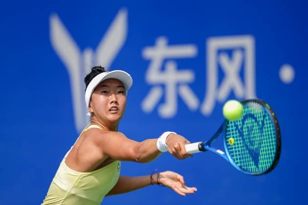 WUHAN, CHINA - OCTOBER 08: Ann Li of United States returns a shot in the Women s Singles Round of 32 match against Ekaterina Alexandrova on day 5 of 2025 Wuhan Open at Optics Valley International Tennis Center on October 8, 2025 in Wuhan, Hubei Province of China.  Copyright: xVCGx 111595850766