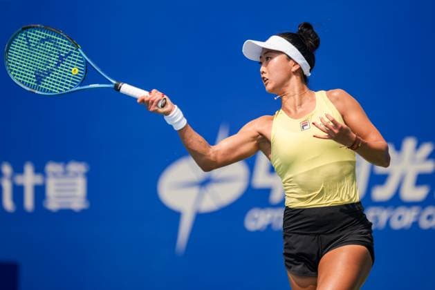 WUHAN, CHINA - OCTOBER 08: Ann Li of United States returns a shot in the Women s Singles Round of 32 match against Ekaterina Alexandrova on day 5 of 2025 Wuhan Open at Optics Valley International Tennis Center on October 8, 2025 in Wuhan, Hubei Province of China.  Copyright: xVCGx 111595850805