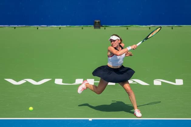 WUHAN, CHINA - OCTOBER 08: Ekaterina Alexandrova returns a shot in the Women s Singles Round of 32 match against Ann Li of United States on day 5 of 2025 Wuhan Open at Optics Valley International Tennis Center on October 8, 2025 in Wuhan, Hubei Province of China.  Copyright: xVCGx 111595850809