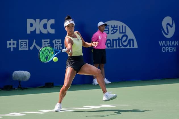 WUHAN, CHINA - OCTOBER 08: Ann Li of United States returns a shot in the Women s Singles Round of 32 match against Ekaterina Alexandrova on day 5 of 2025 Wuhan Open at Optics Valley International Tennis Center on October 8, 2025 in Wuhan, Hubei Province of China.  Copyright: xVCGx 111595850784