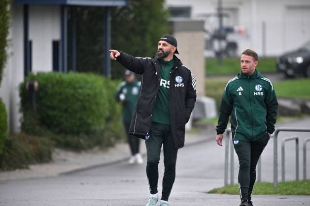 Coach Miron Muslic FC Schalke 04 , Eddie Lattimore Co Coach FC Schalke 04 , v li 08 10 2025, Soccer 2 Bundesliga, Season 2025 2026, Training FC Schalke 04 Gelsenkirchen Nordrhein Westfalen Germany Team2