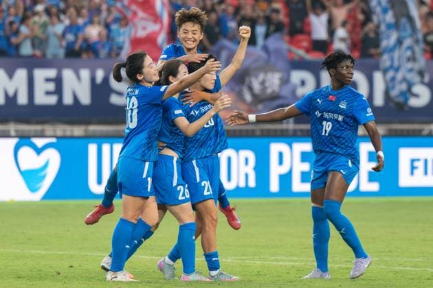 (251008) -- WUHAN, Oct. 8, 2025 -- Yao Wei, Jiang Chenjing, Wang Shuang, Kim Hye-Ri and Mavis Owusu (L to R) of Wuhan Jiangda WFC celebrate scoring during the FIFA Women s Championships Cup 2026 football match between Wuhan Jiangda WFC of China and Auckland United FC of New Zealand in Wuhan, central China s Hubei Province, Oct. 8, 2025. ) (SP)CHINA-WUHAN-FOOTBALL-FIFA WOMEN S CHAMPIONSHIPS CUP 2026-WUHAN JIANGDA WFC VS AUCKLAND UNITED FC (CN) DuxZixuan 