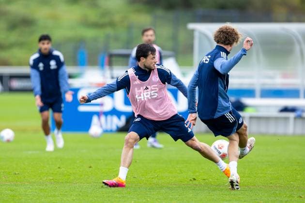 08 10 2025, Football, Season 2025 2026, Training FC Schalke 04, f l Adrian Gantenbein FC Schalke 04 Mika Khadr FC Schalke 04 , Gelsenkirchen Training ground FC Schalke 04 NRW Germany xRHR PHOTO YYx Copyright: RHR-FOTOx RHR-FOTO YY
