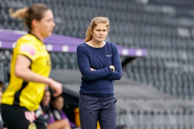 Imke Wübbenhorst BSC YB Women , Coach , Switzerland, Women Soccer, UEFA Women s Europa Cup, Second qualifying round, BSC YB Women vs SFK 2000 Sarajevo, 08 10 2025, Stadion Wankdorf, Bern, Switzerland Bern Stadion Wankdorf Canton Bern Switzerland Copyright: xGrantxHubbsx