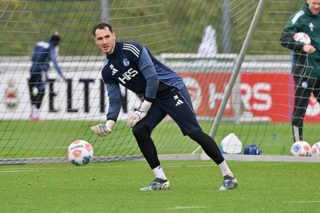 Goalkeeper Justin Heekeren FC Schalke 04 08 10 2025, Soccer 2 Bundesliga, Season 2025 2026, Training FC Schalke 04 Gelsenkirchen North Rhine-Westphalia Germany Team2
