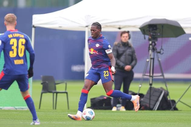RB Leipzig Dukla Prague test match Leipzig, 08 10 2025, Training center at Cottweg, Football, Men, Season 2025 2026, Test match, RB Leipzig FK Dukla Prague , In the picture Castello Lukeba 23, RB Leipzig ,
