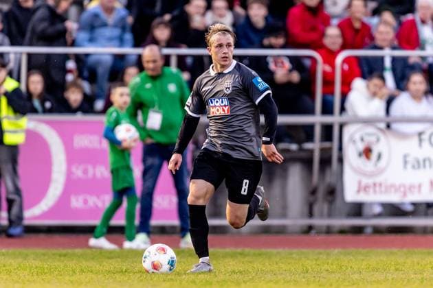 Football, Season 2025 2026, 1 Bundesliga, 3 Liga, Sportzentrum an der Remsharter Straße Burgau, Test match, FC Augsburg SSV Ulm 1846 Football, 08 10 2025 08 10 2025, Football, Season 2025 2026, 1 Bundesliga, 3 Liga, Sportzentrum an der Remsharter Straße Burgau, Test match, FC Augsburg SSV Ulm 1846 Football, 8 Ben Westermeier SSV Ulm 1846 Football Photo Lucca Fundel Burgau Sportzentrum an der Remsharter S Bayern Germany
